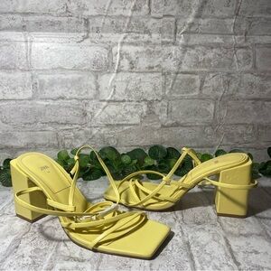 ZARA Women´s Leather Yellow Heeled square toed‎ sandals Size 40